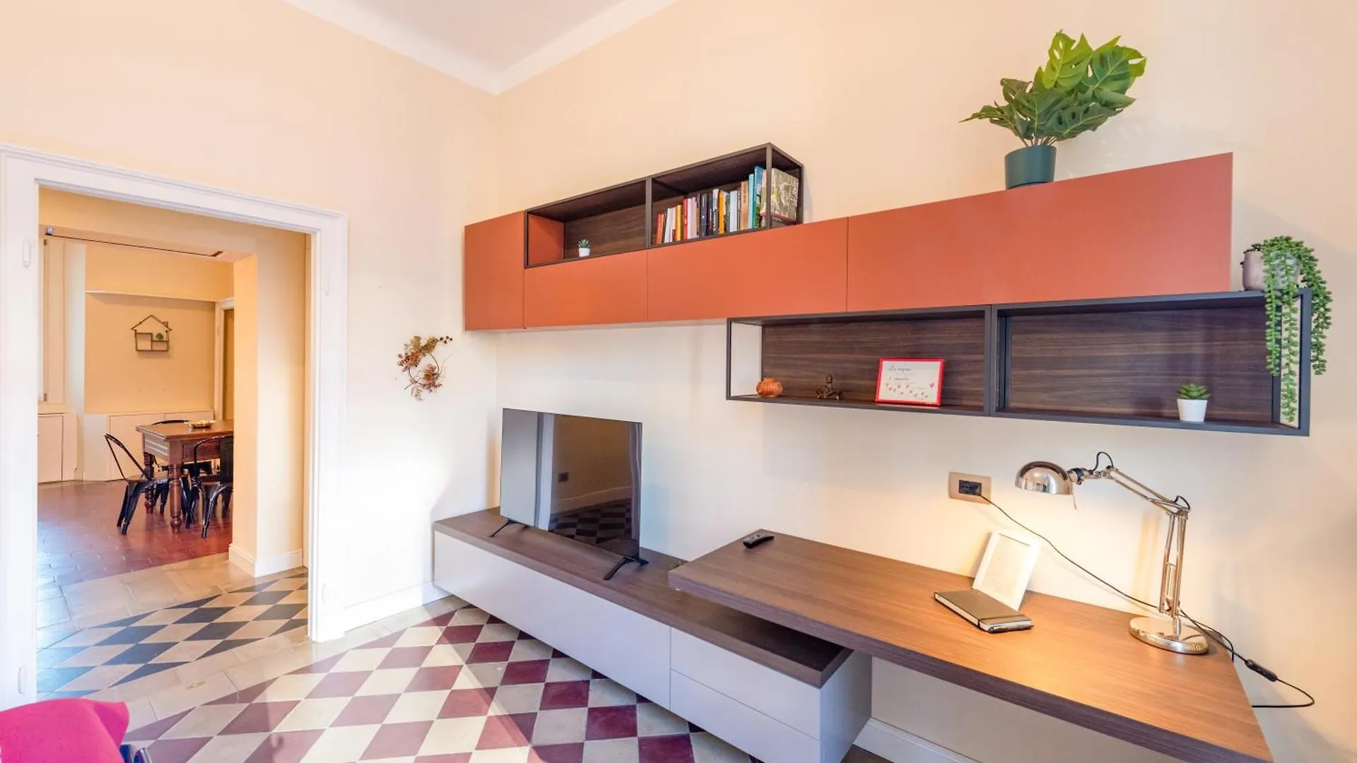 10' Duomo & Central Station Large Apartment Milan