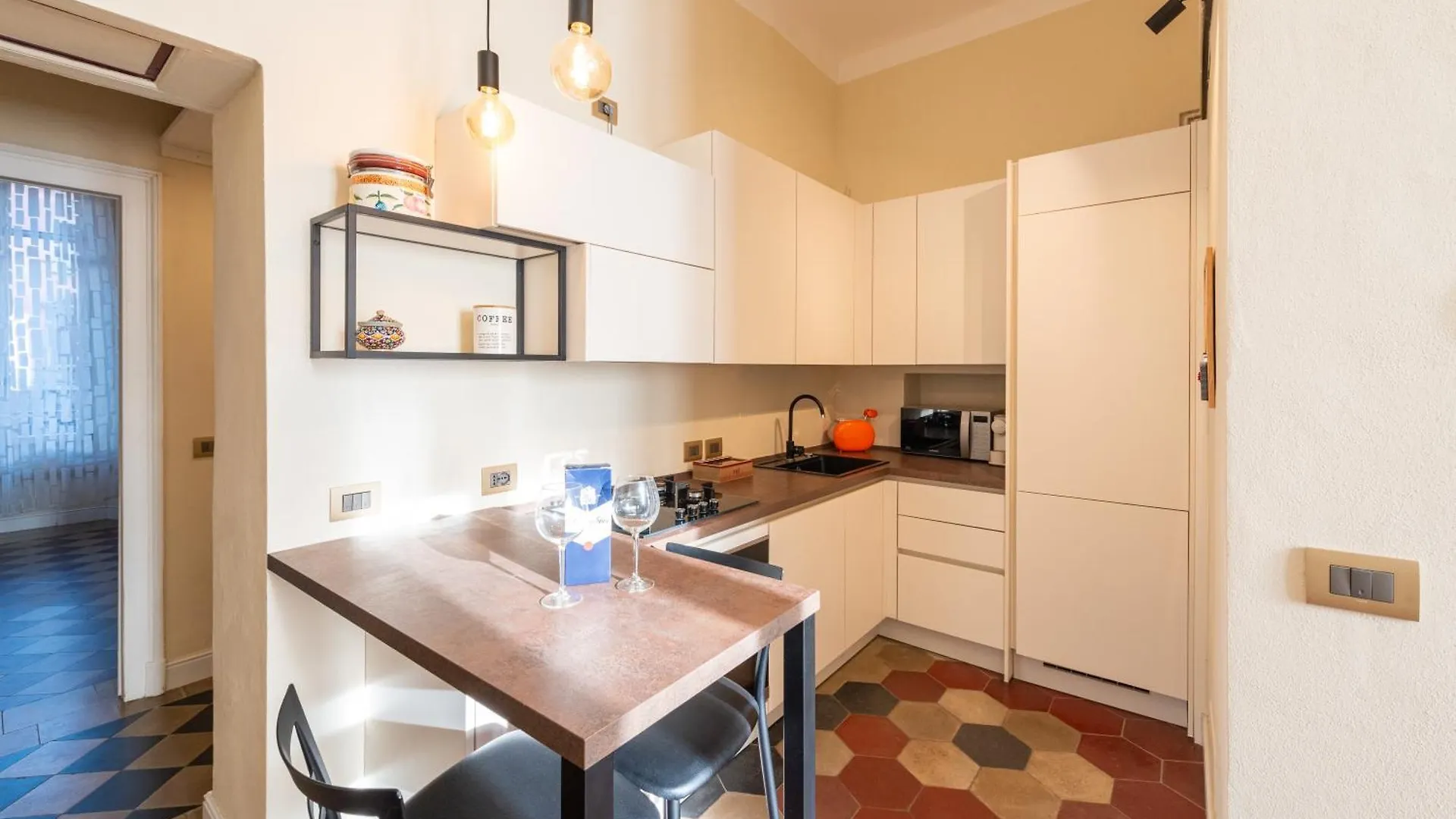 10' Duomo & Central Station Large Apartment Milan
